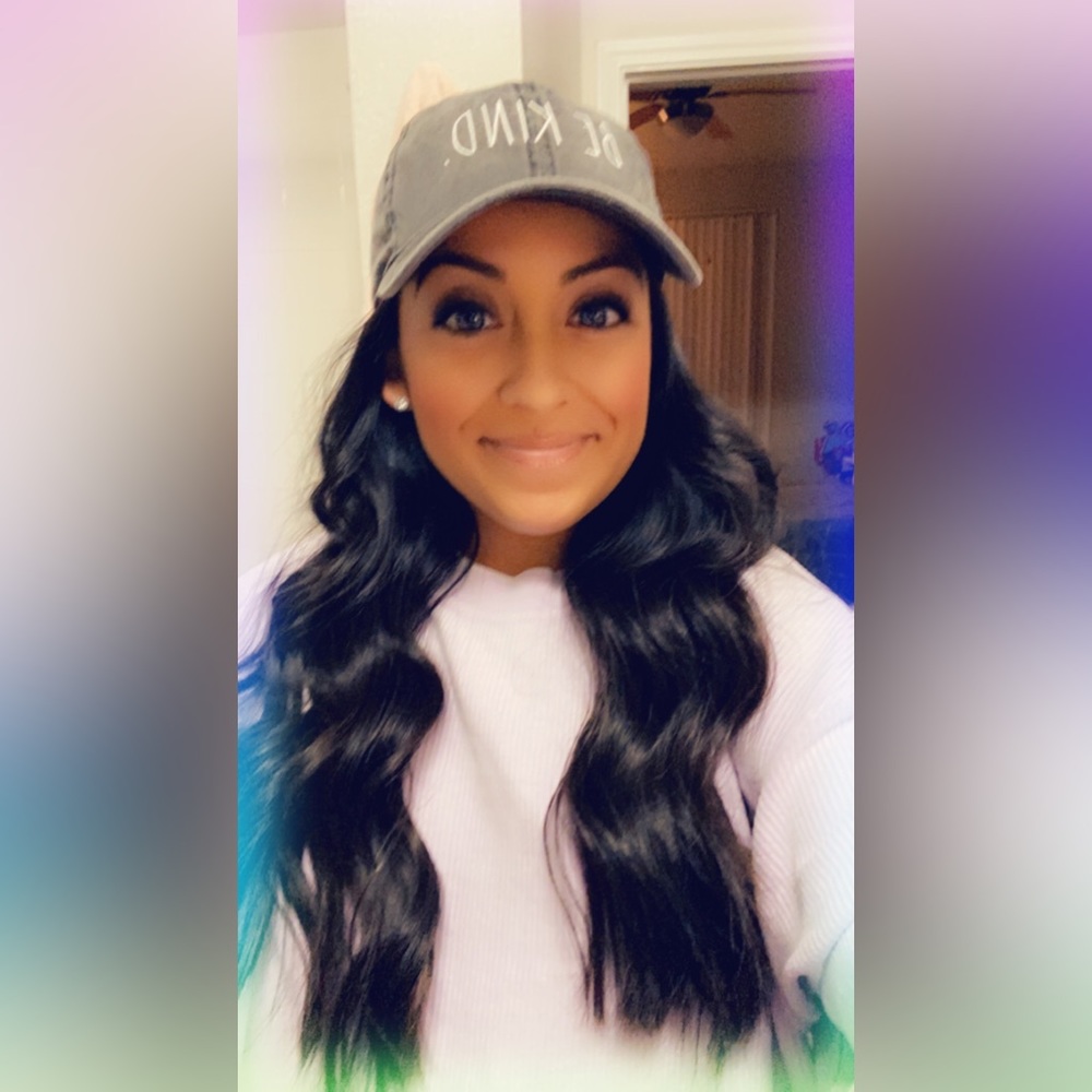 Meet your Posher, Aly